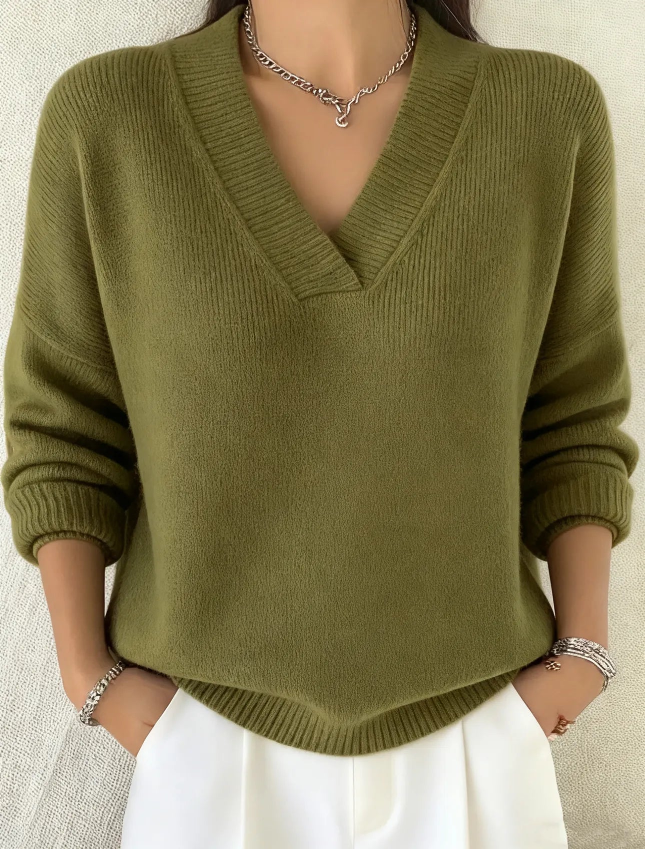 Casual solid-color cotton V-neck sweater for women, hip-length