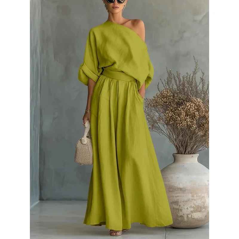 Lisa | Soft off-the-shoulder top and tapered pants