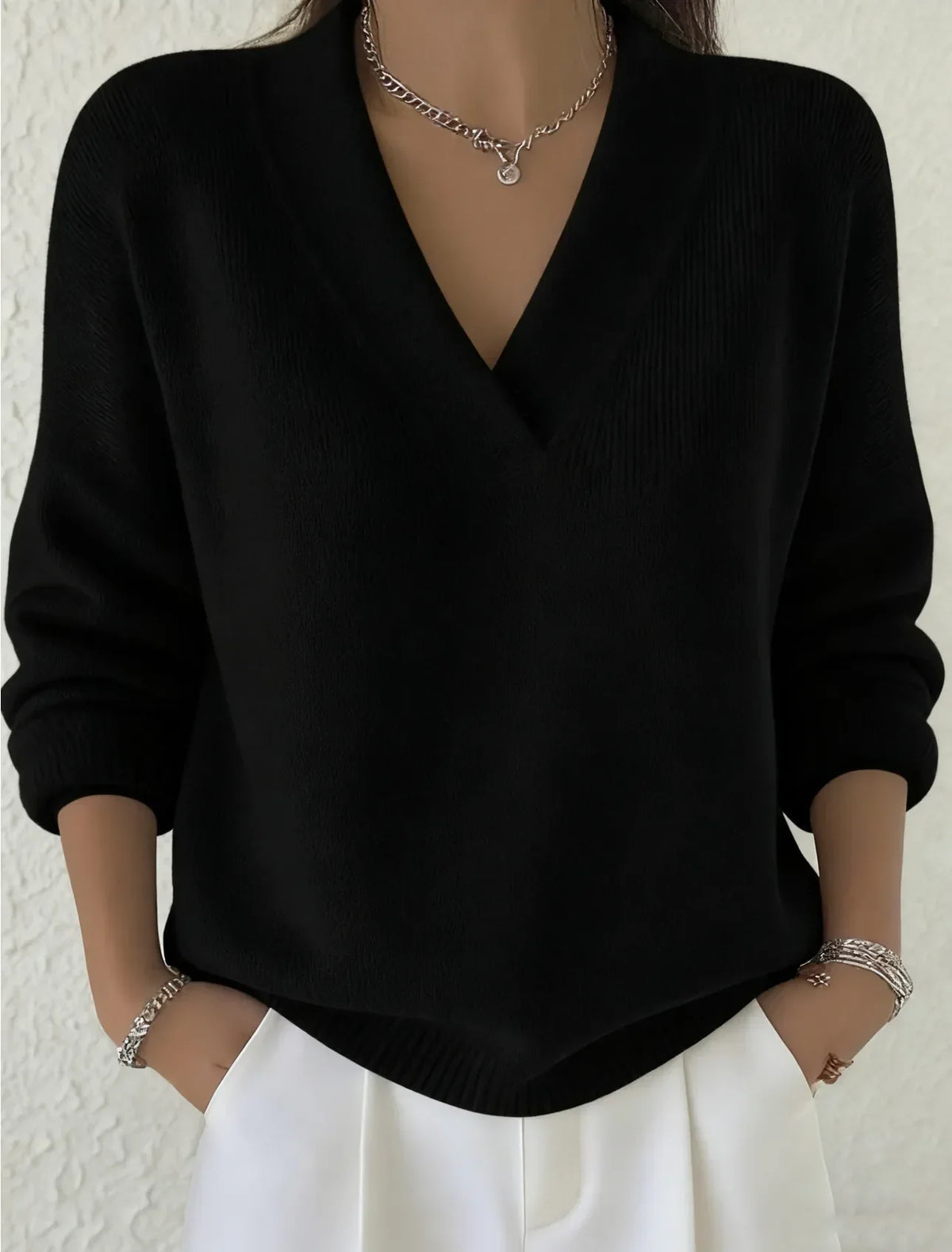 Casual solid-color cotton V-neck sweater for women, hip-length