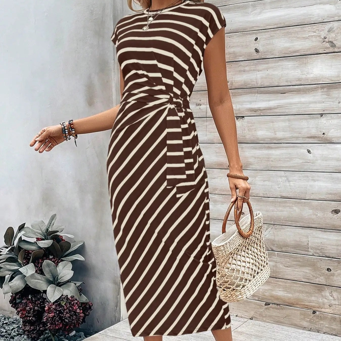 Women's Knot Bodycon Dress – Leopard print, tummy-flattering knot
